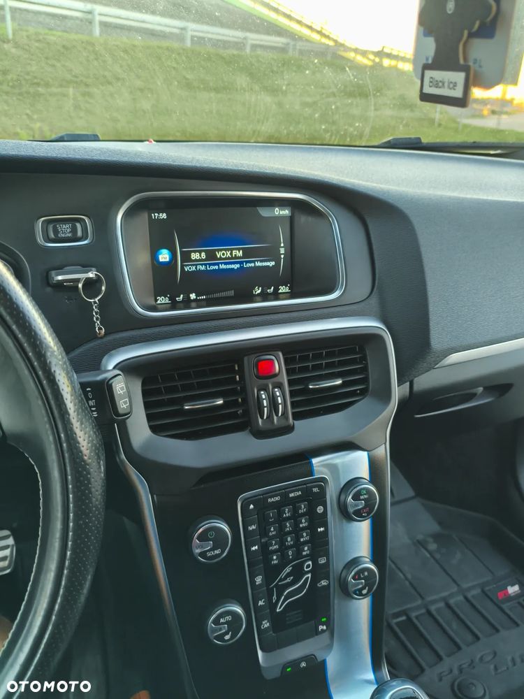 Volvo V40 D2 RDesign - 16