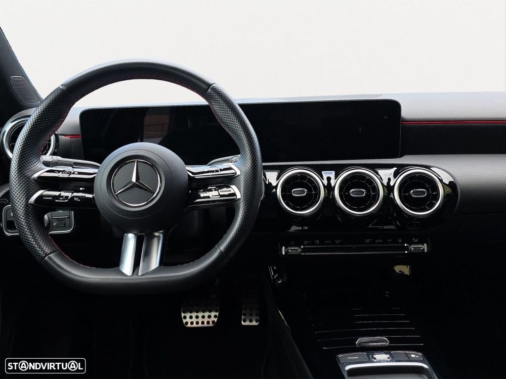 Mercedes-Benz A 250 — fotografia 11