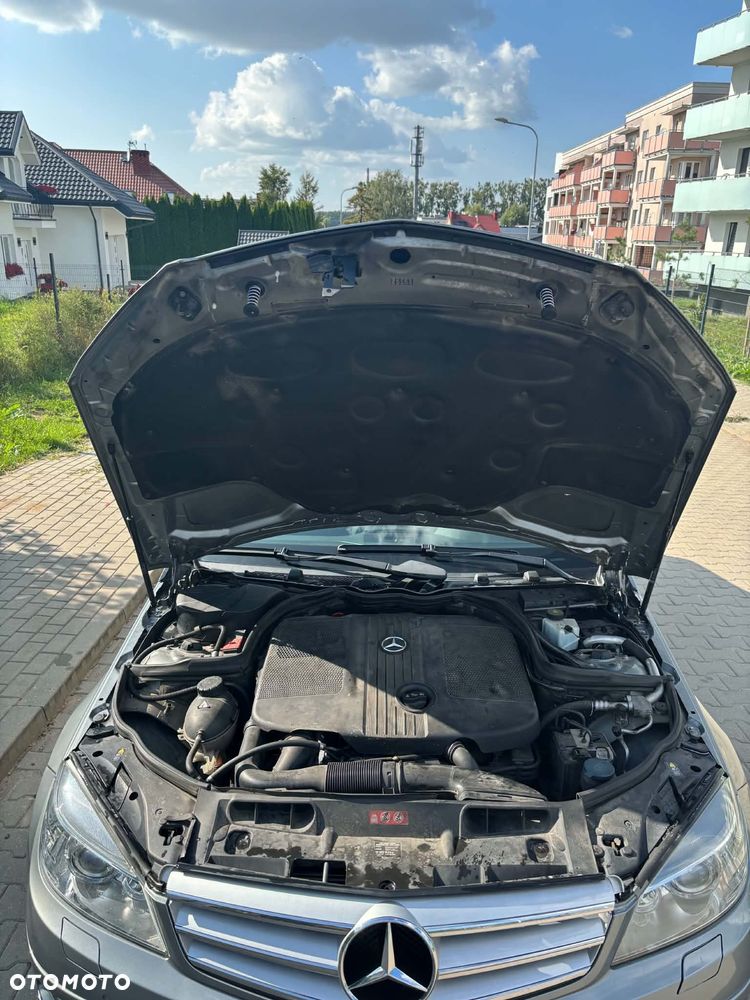 Mercedes-Benz Klasa C 220 CDI BlueEff Edition Avantgarde - 11