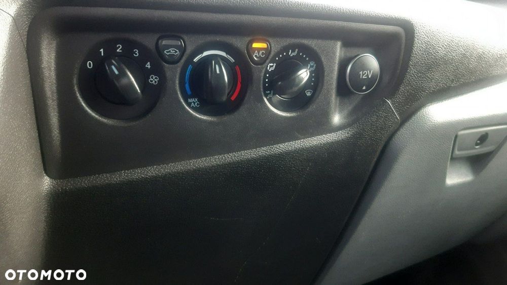 Ford Transit - 11