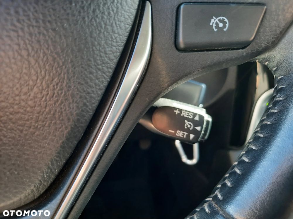Toyota Auris 1.6 Premium - 22
