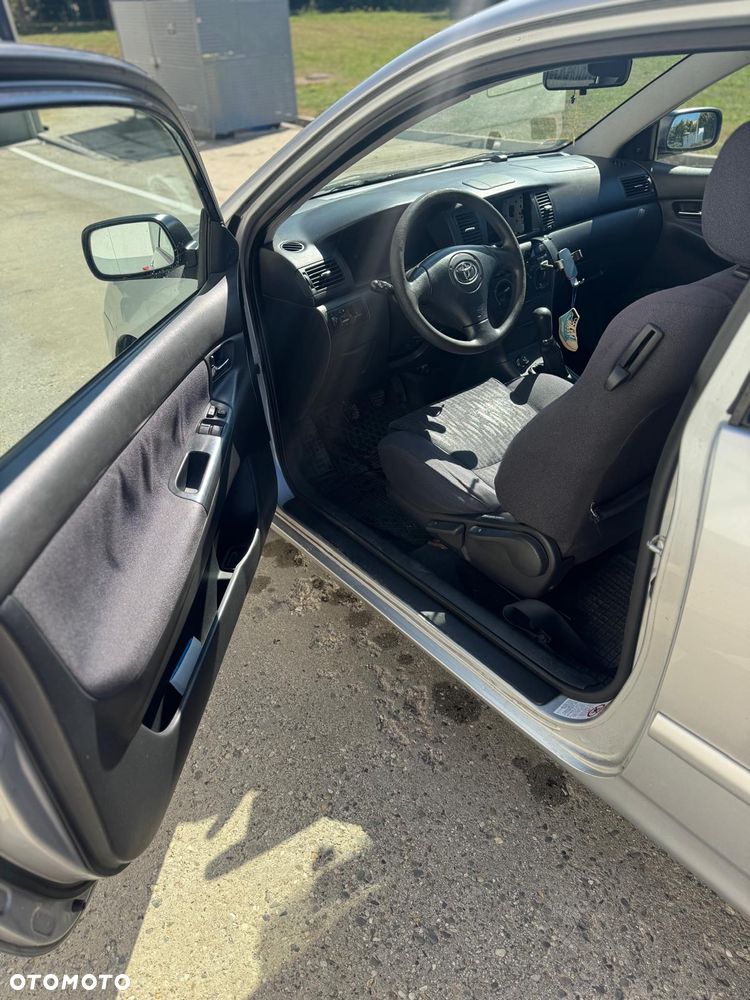 Toyota Corolla 2.0 D-4D - 10