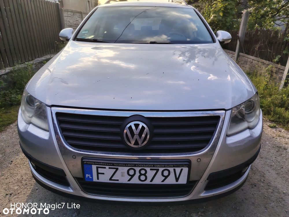 Volkswagen Passat 2.0 TDI Comfortline DSG - 2