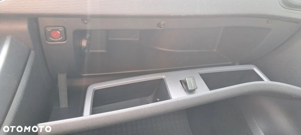 Citroën C4 Picasso 1.6 HDi Impress - 31