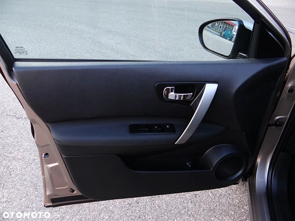 Nissan Qashqai 1.6 visia - 23