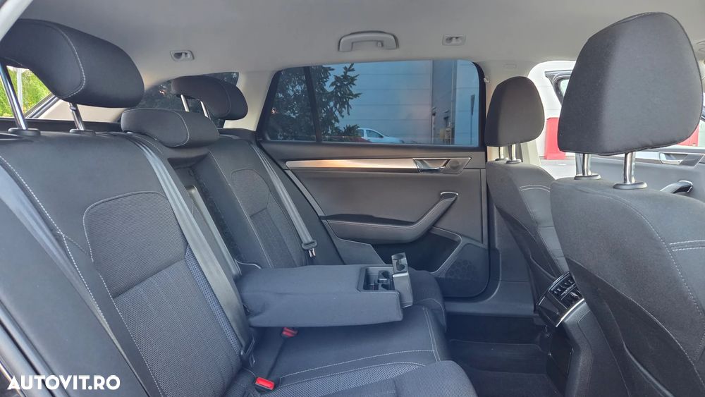 Skoda Superb 2.0 TDI DSG Style - 25