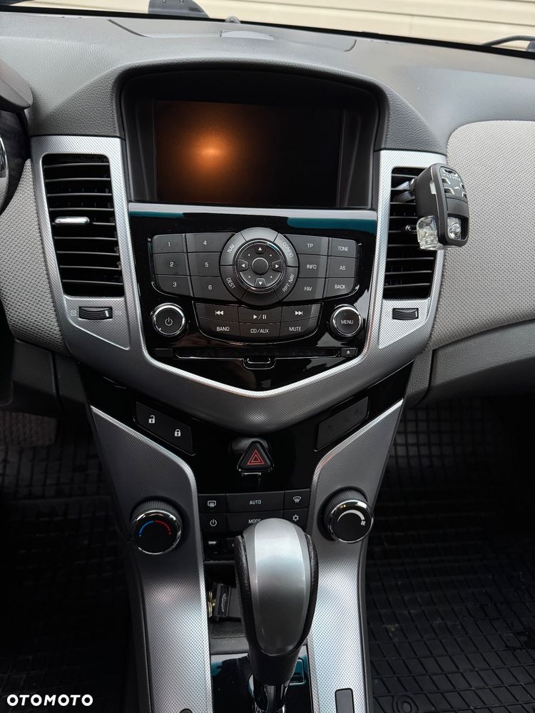 Chevrolet Cruze 1.8 LT - 9
