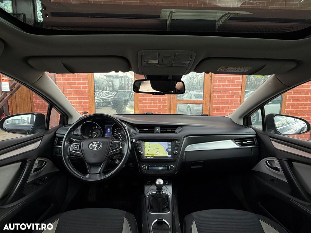 Toyota Avensis 2.0 D-4D Elegance - 22