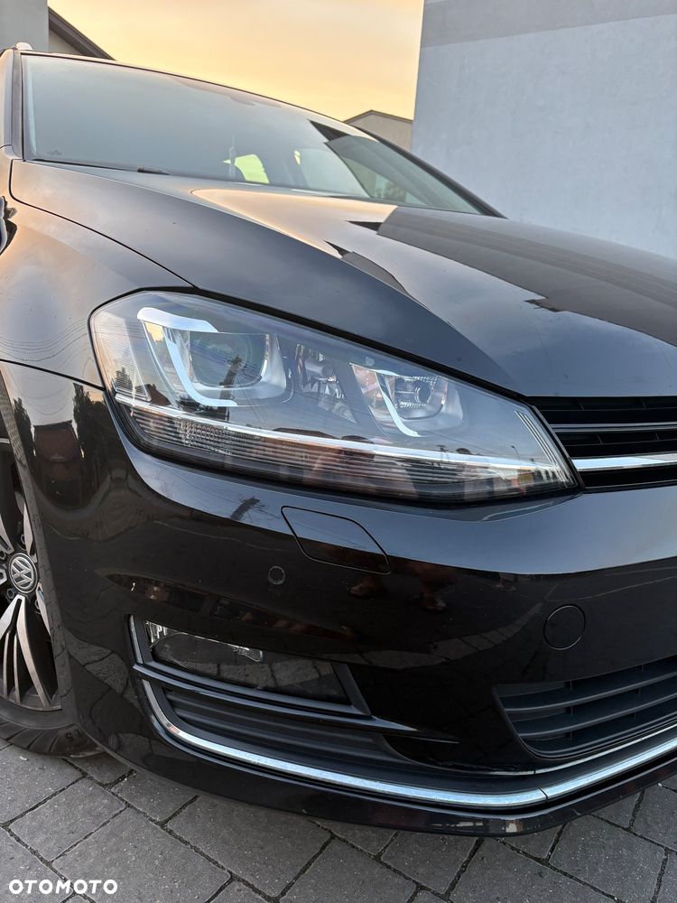 Volkswagen Golf - 8