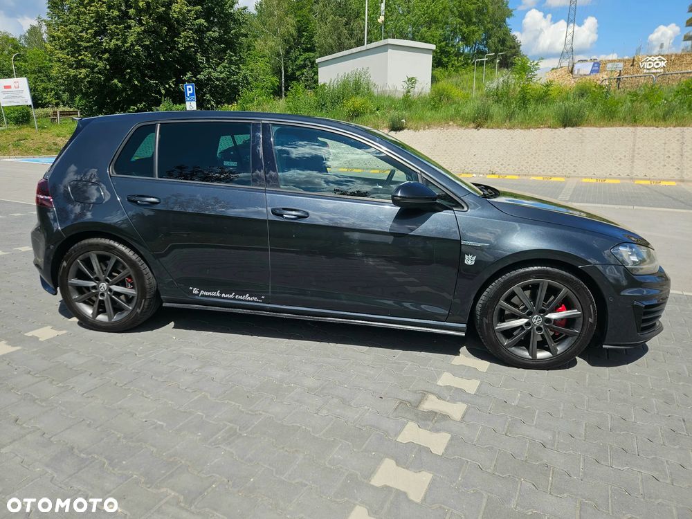 Volkswagen Golf - 12