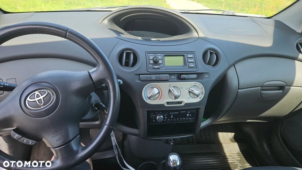 Toyota Yaris 1.0 Luna - 16
