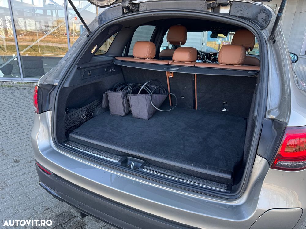 Mercedes-Benz GLC - 38