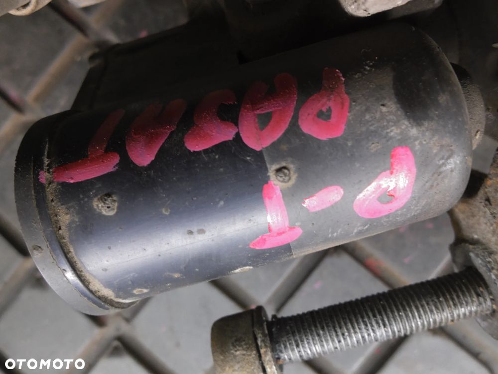 ZACISK HAMULCA PRAWY TYŁ PASSAT B6 ELEKTRYCZNY - 2