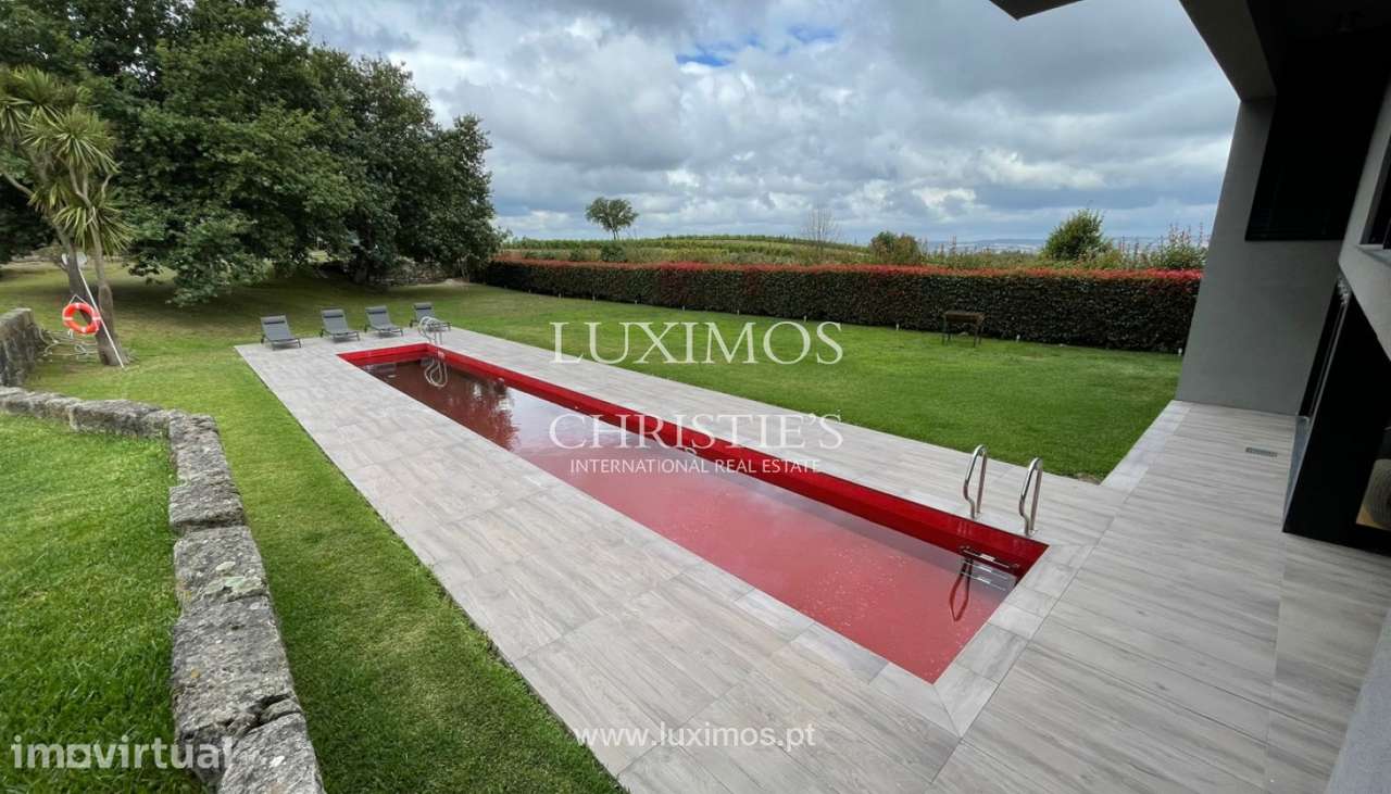 Moradia V3 com jardim e piscina à venda em Santo Tirso - Grande imagem: 2/25