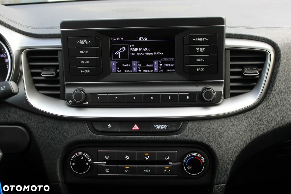 Kia Ceed 1.6 CRDi mHEV M - 15