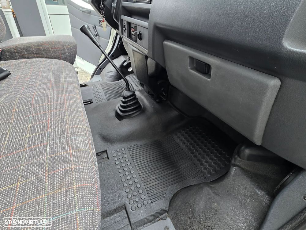 Ford Transit 100 L 2.5 D TSE - 18