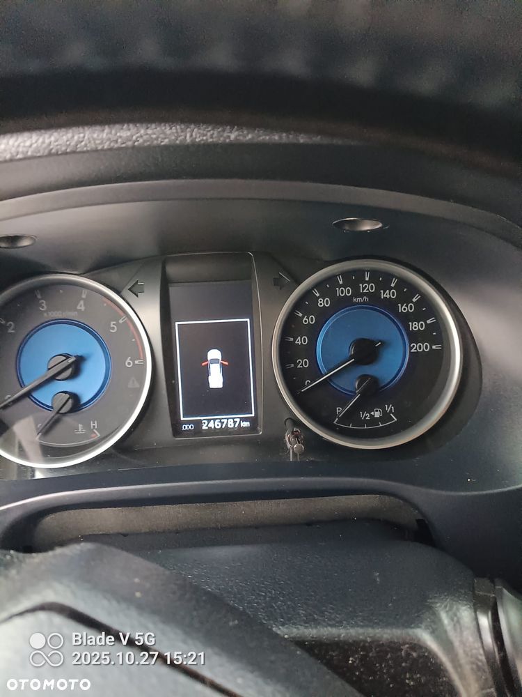 Toyota Hilux - 15