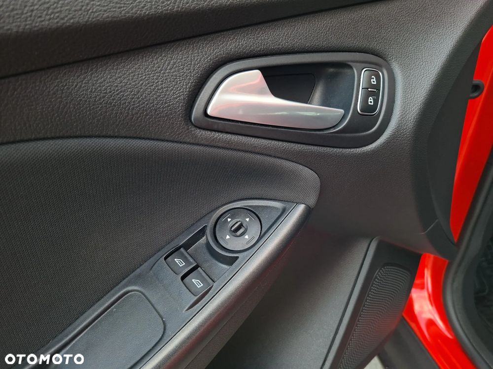 Ford Focus 1.6 Trend - 29