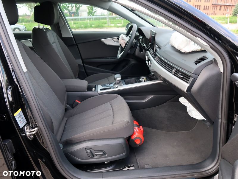 Audi A4 Limousine 35 TFSI mHEV Advanced S tronic - 11