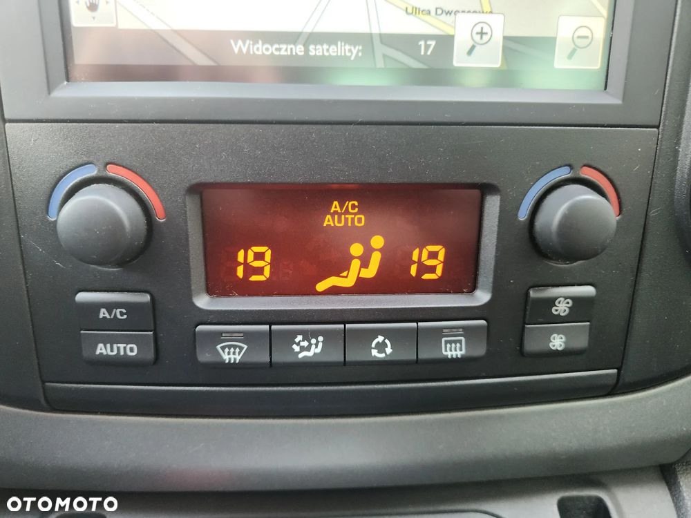 Citroën Berlingo Multispace BlueHDi 120 S&S SHINE - 26