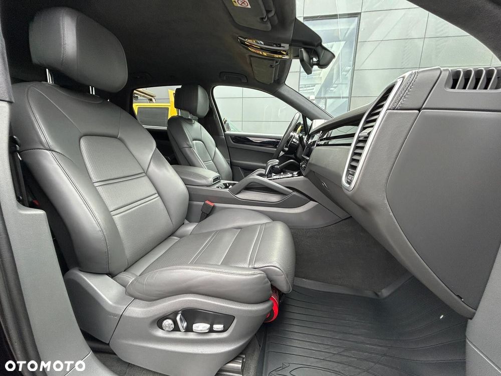 Porsche Cayenne S - 18