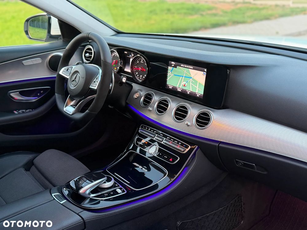 Mercedes-Benz Klasa E 220 d 4Matic 9G-TRONIC Avantgarde - 28