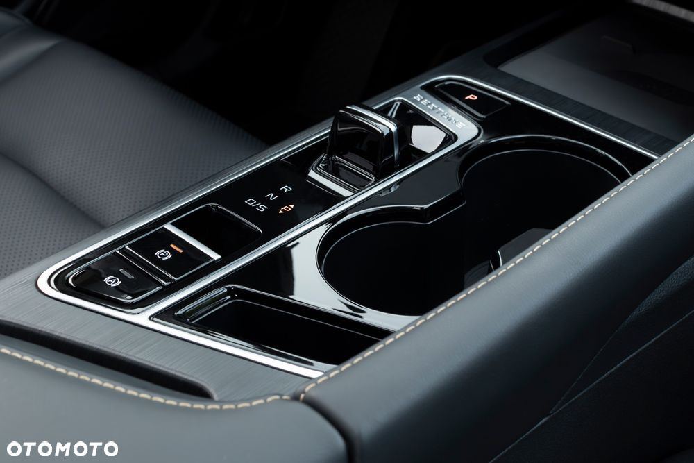Bestune B70 2.0T Elegance - 33