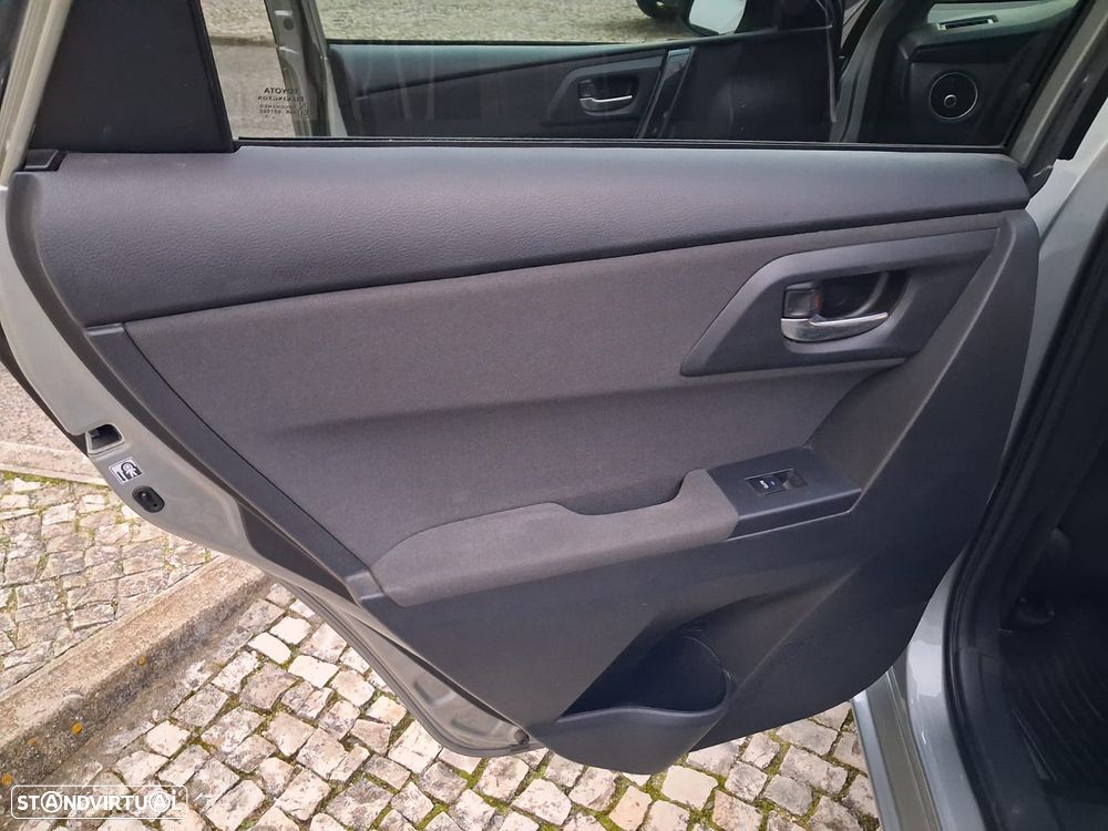 Toyota Auris Touring Sports 1.4 D-4D Comfort - 21