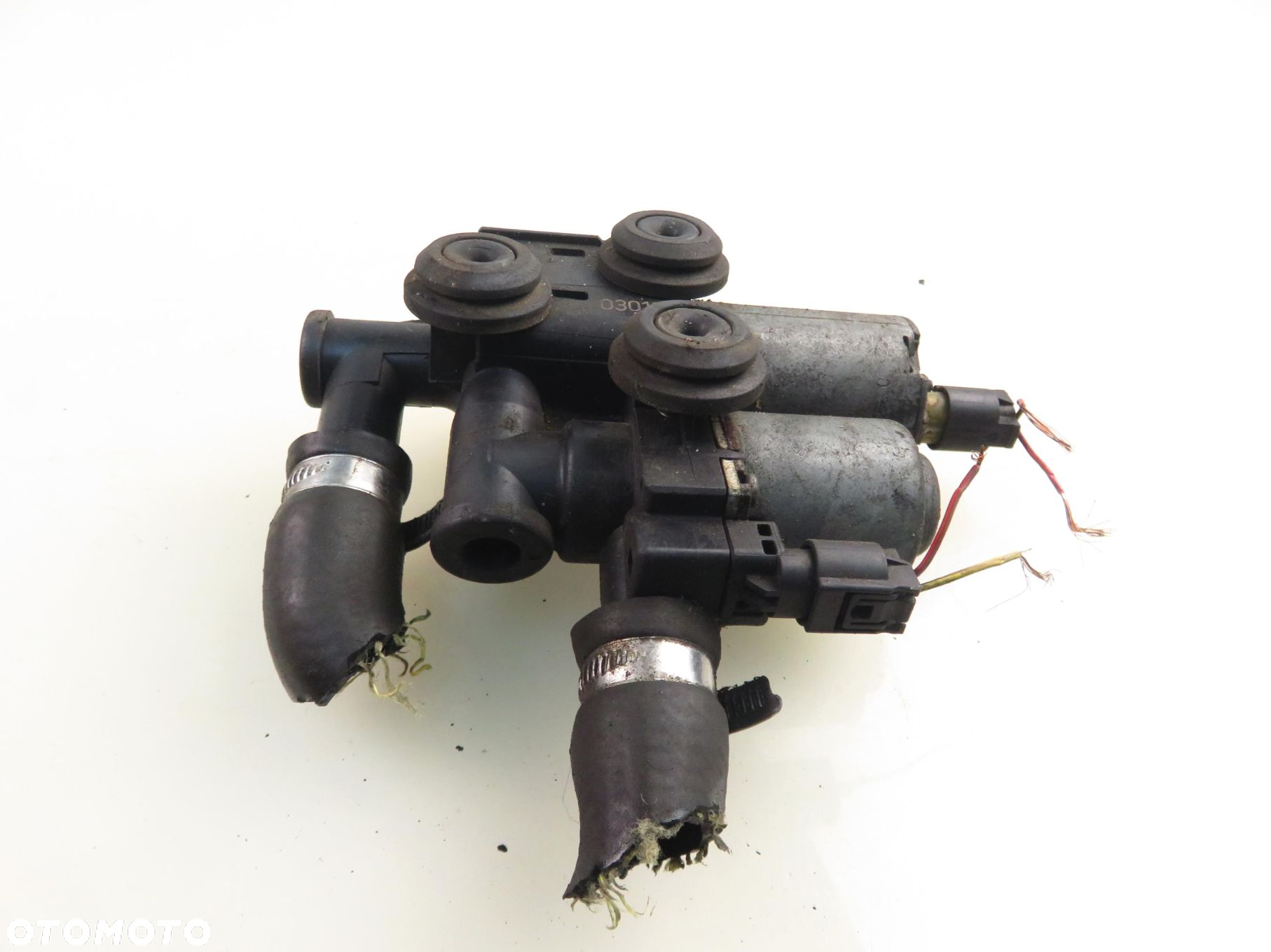 ELEKTROZAWÓR WODY BMW 3 (E46) 318 i - N42 B20 A 8369807 - 6