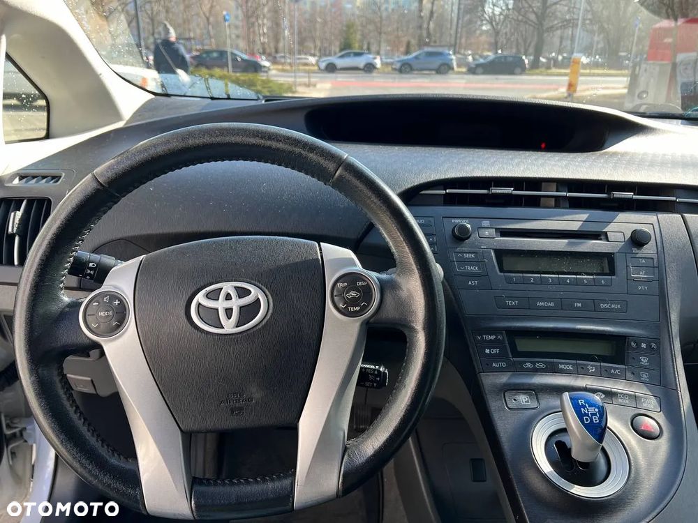 Toyota Prius - 15