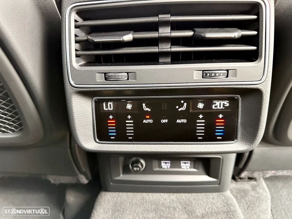 Audi RS Q8 4.0 TFSI quattro Tiptronic - 39