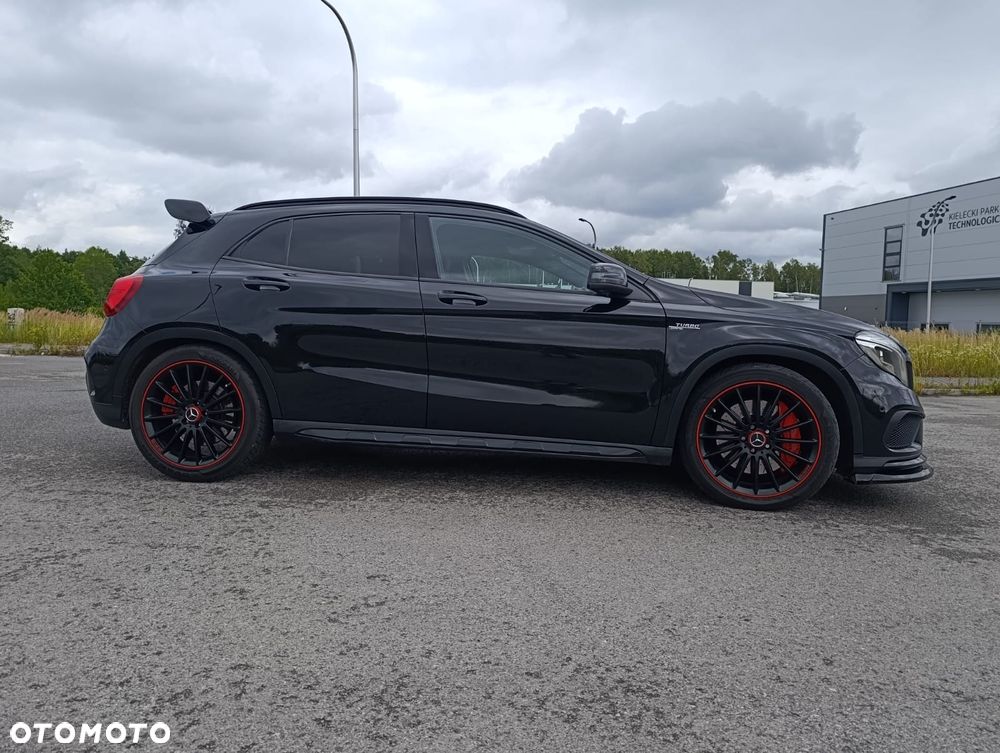 Mercedes-Benz GLA 45 AMG 4-Matic - 6