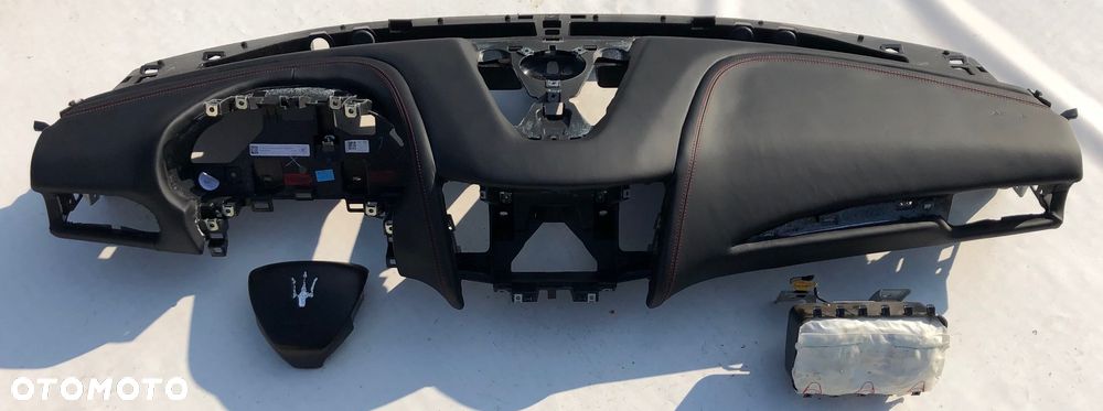 MASERATI LEVANTE GRANTURISMO DESKA KONSOLA KOKPIT PULPIT PÓŁKA PARAPET PODUSZKI POWIETRZNE AIRBAG KURTYNA KURTYNY FOTELA FOTELOWA PASY PAS SRS - 3