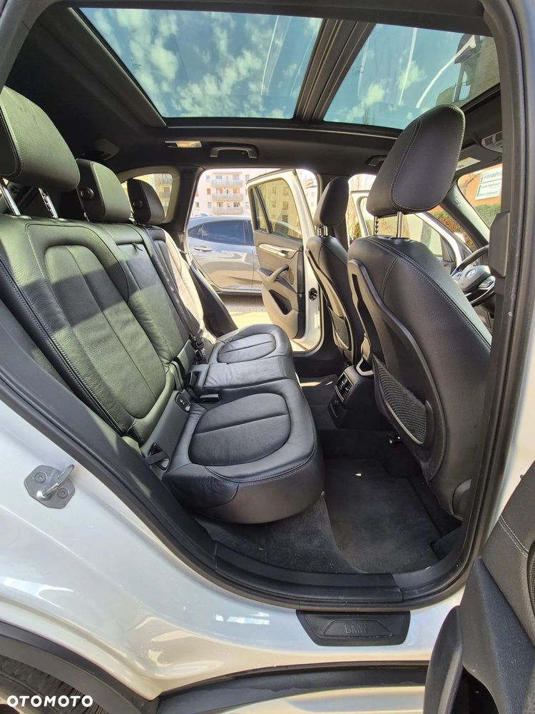 BMW X1 xDrive28i Sport Line - 15