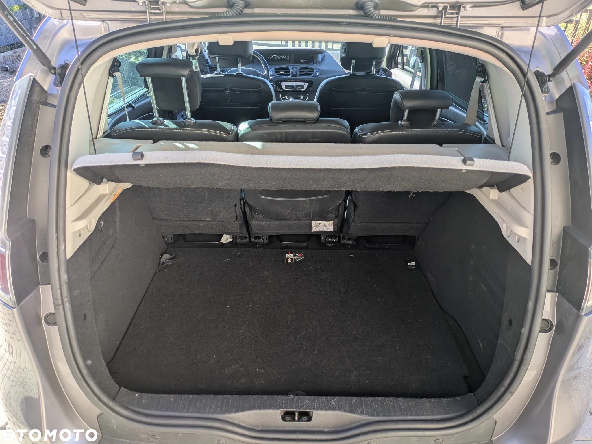 Renault Scenic ENERGY TCe 130 BOSE EDITION - 13
