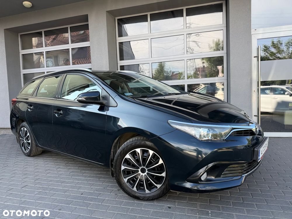 Toyota Auris 1.6 Premium - 20