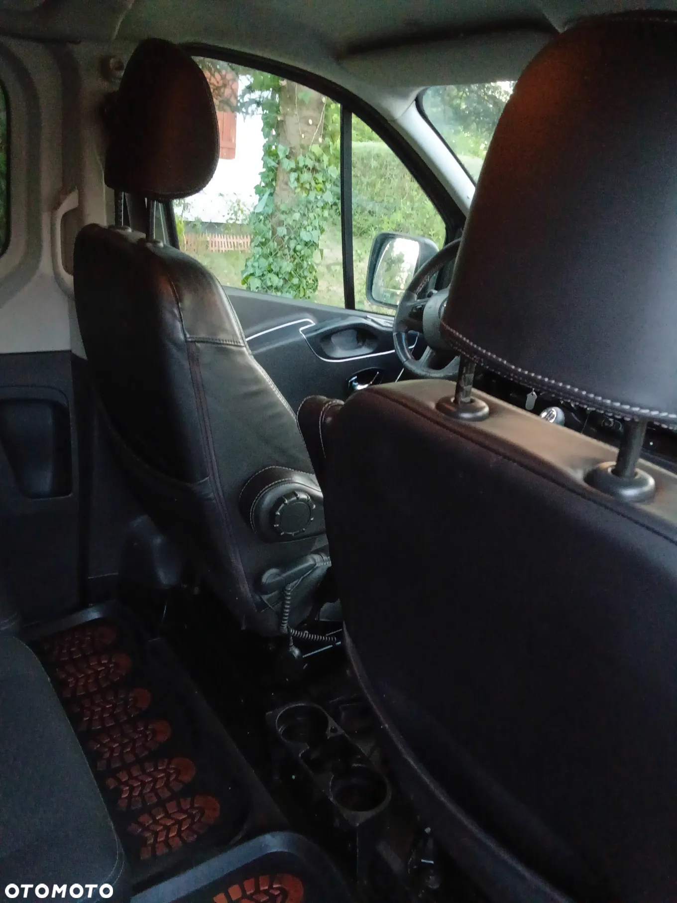 Opel Vivaro - 2