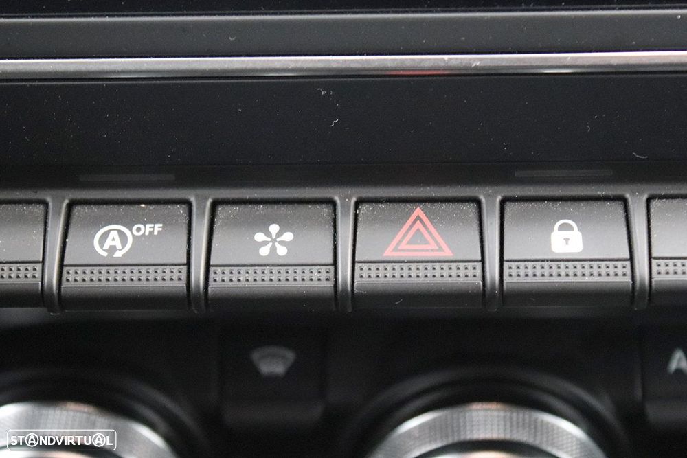 Renault Captur 1.0 TCe Techno Bi-Fuel - 21