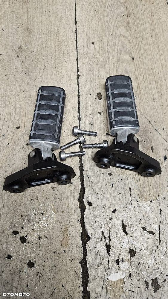 Podnóżek pasażera set śruba Honda GL1800 Valkyrie F6C - 5