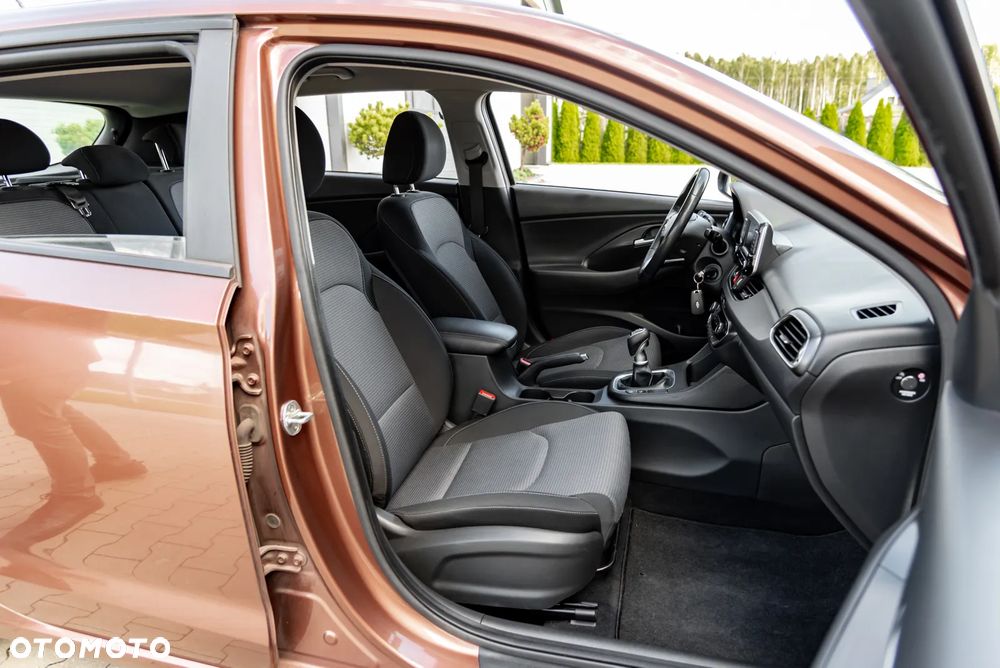 Hyundai i30 1.0 T-GDI Family+ - 23