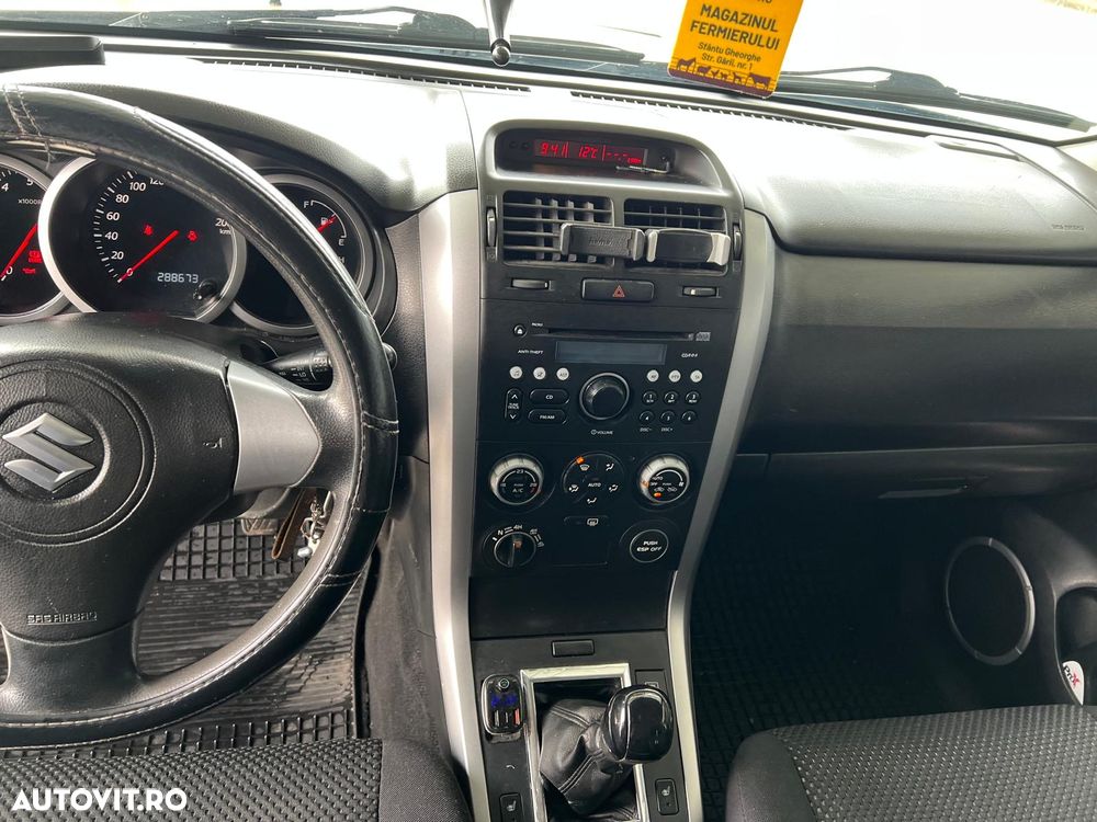 Suzuki Grand Vitara - 11