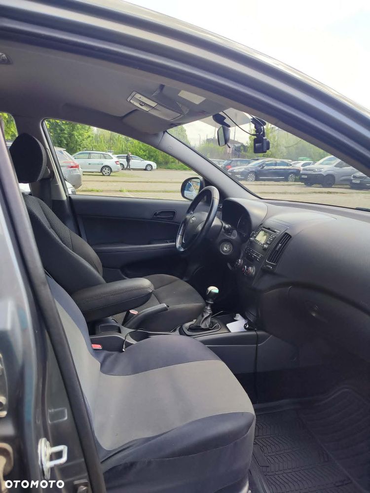 Hyundai i30 1.6 CRDi Base - 3