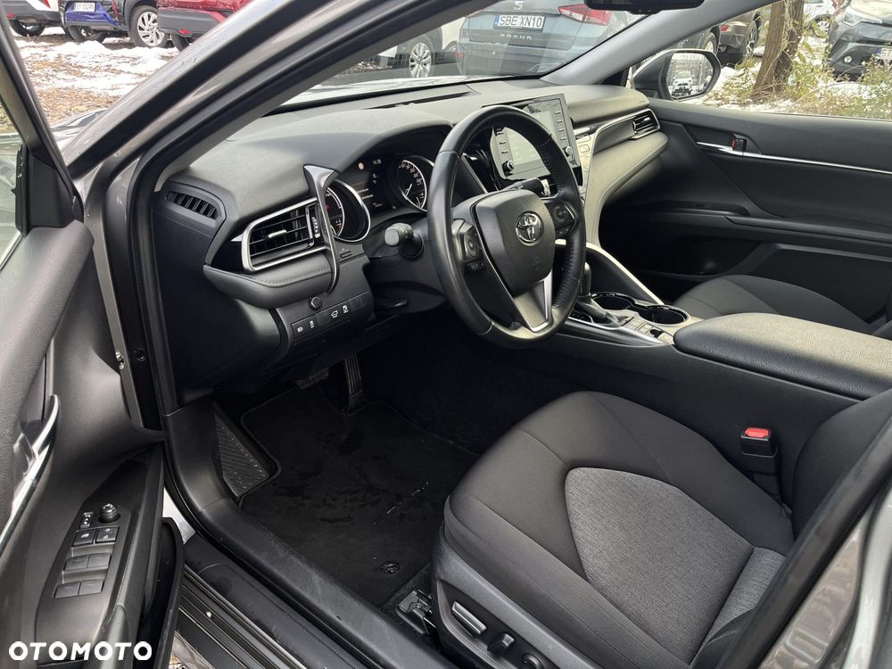 Toyota Camry 2.5 Hybrid Comfort CVT - 17