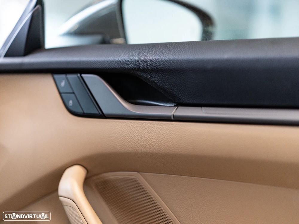 Porsche 911 (992) Carrera 4 PDK - 44