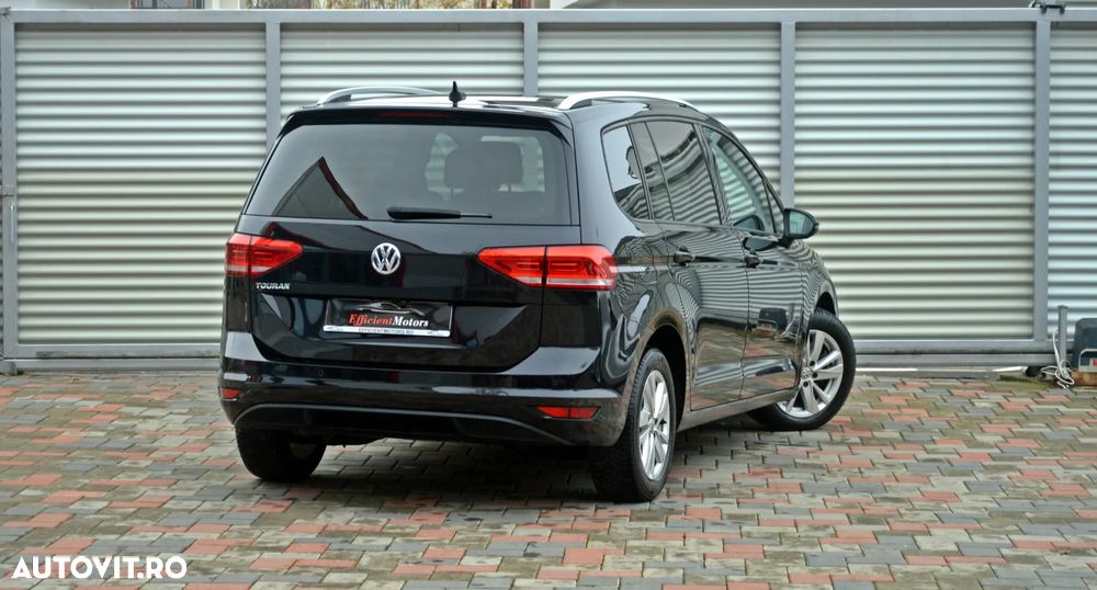 Volkswagen Touran 2.0 TDI SCR DSG Comfortline - 4