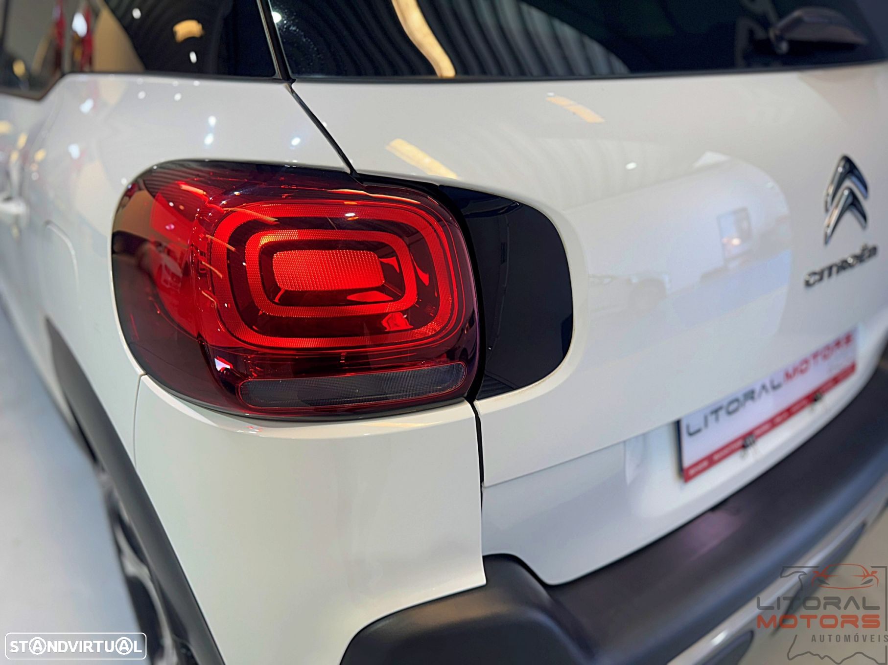 Citroën C3 Aircross 1.2 PureTech Shine EAT6 - 8