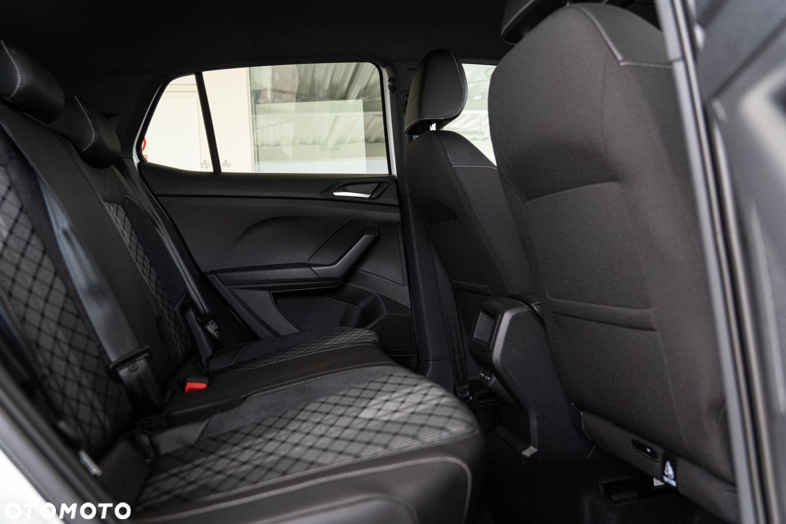 Volkswagen T-Cross - 15