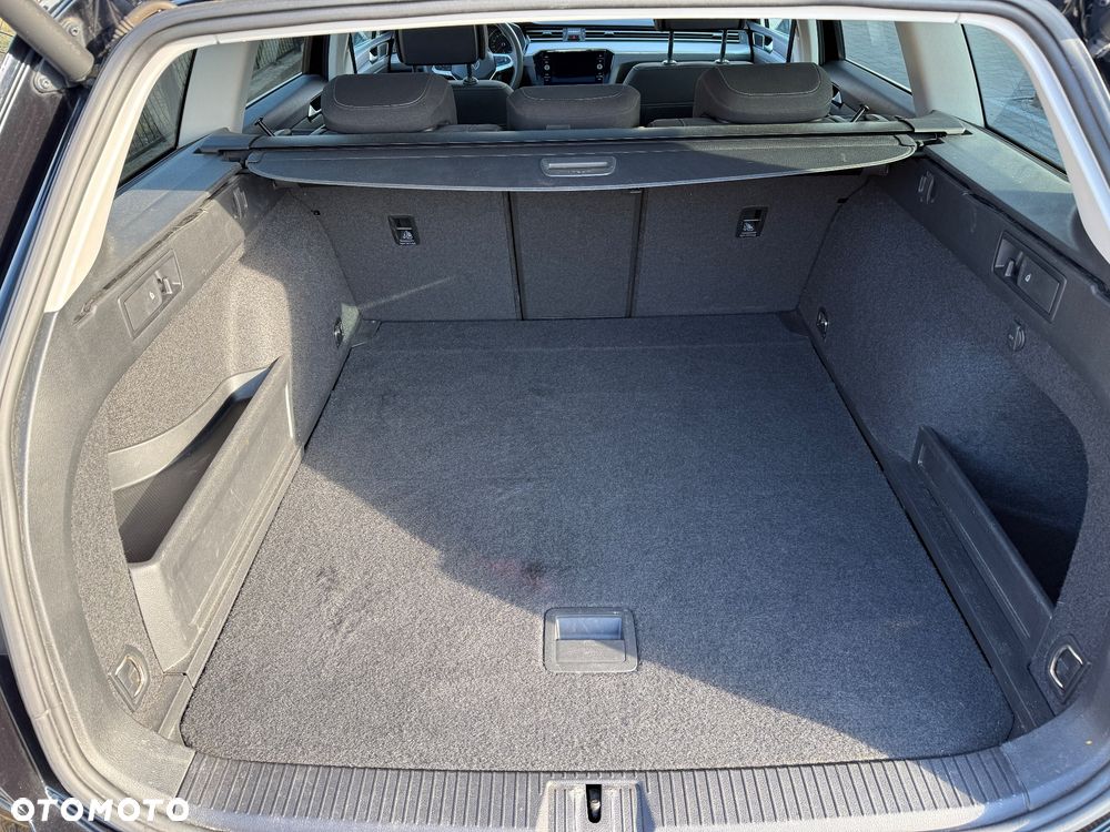 Volkswagen Passat 2.0 TDI Business DSG - 11