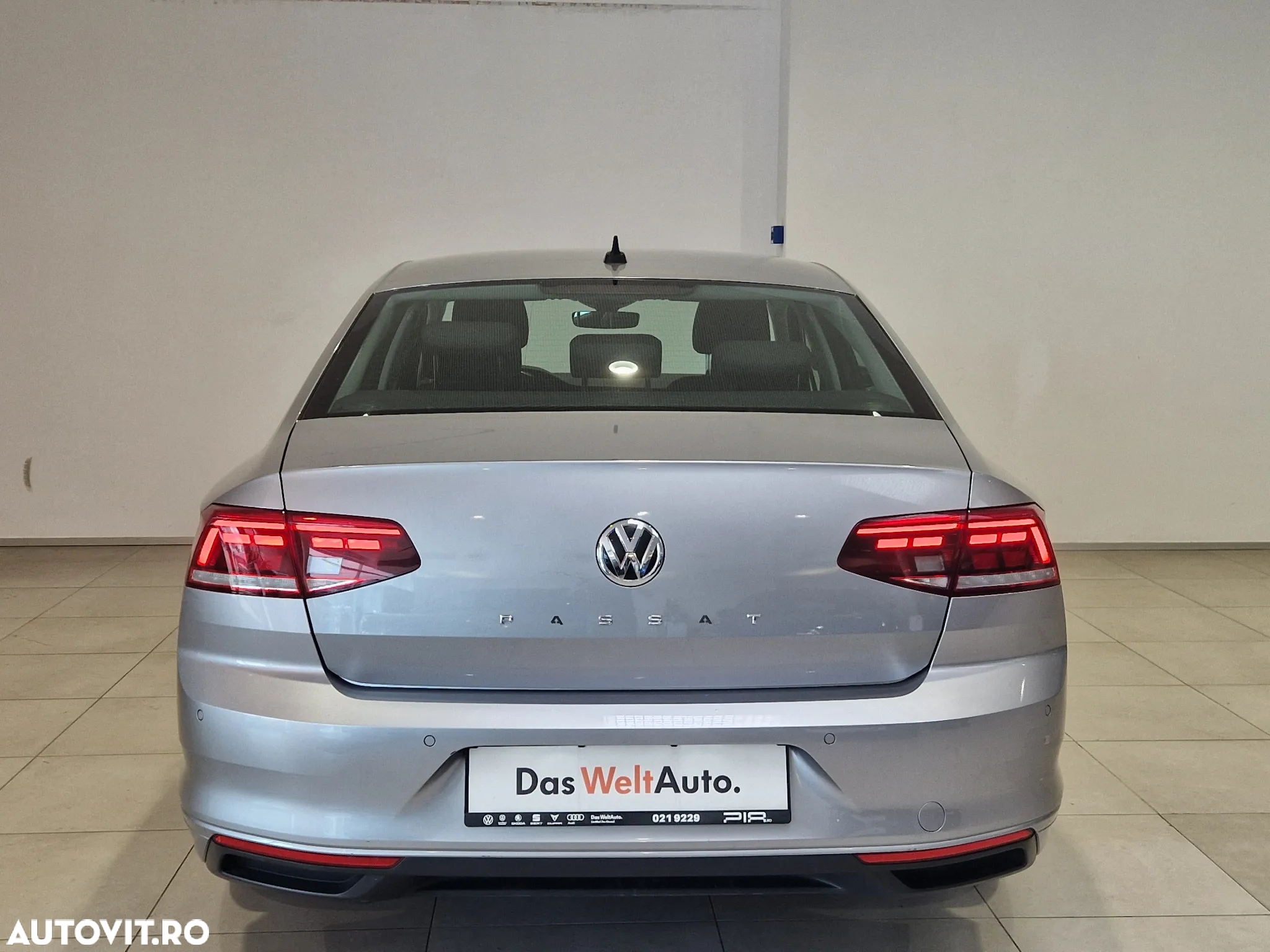 Volkswagen Passat 1.5 TSI ACT DSG Advance - 8