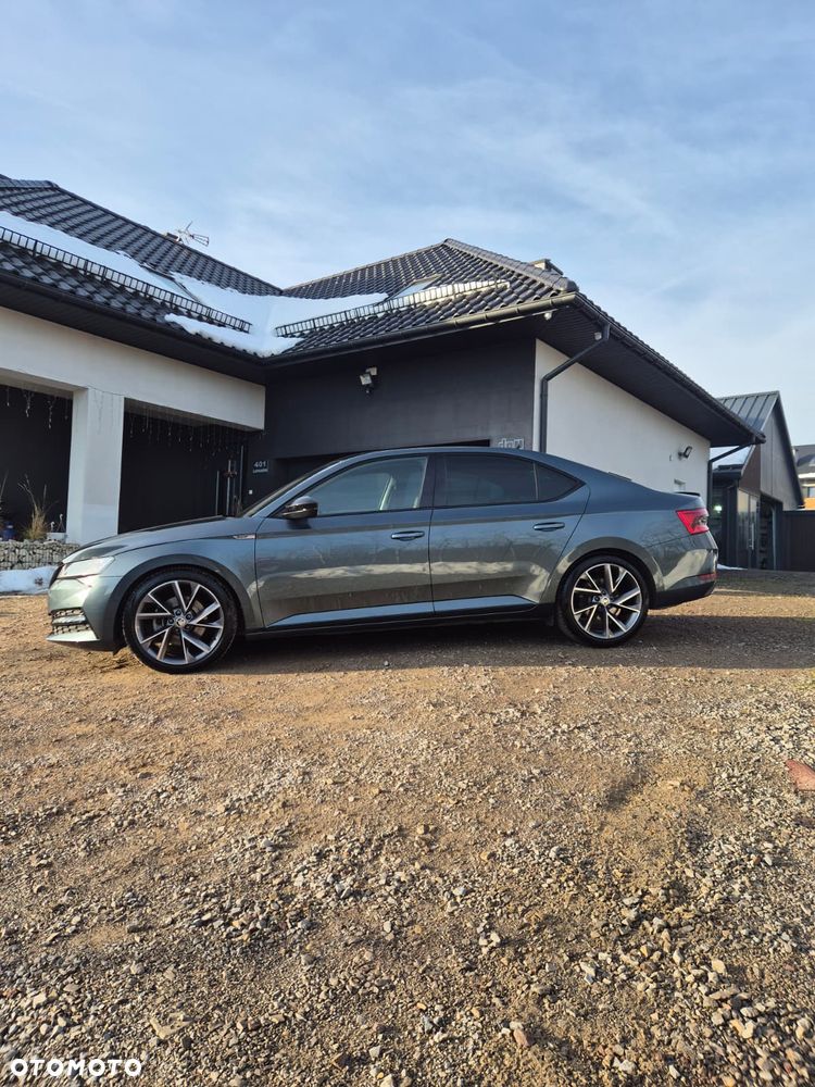 Skoda Superb 2.0 TSI Sportline DSG - 9